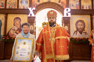 Митрополит Игнатий совершил Божественную литургию в храме Нерукотворного Образа Спасителя г. Саратова