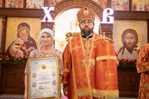 Митрополит Игнатий совершил Божественную литургию в храме Нерукотворного Образа Спасителя г. Саратова