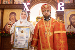 Митрополит Игнатий совершил Божественную литургию в храме Нерукотворного Образа Спасителя г. Саратова