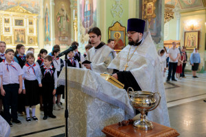 Последний звонок в в Покровской православной классической гимназии имени святого благоверного князя Александра Невского г. Саратова