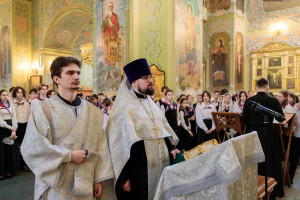 Последний звонок в в Покровской православной классической гимназии имени святого благоверного князя Александра Невского г. Саратова