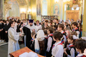 Последний звонок в в Покровской православной классической гимназии имени святого благоверного князя Александра Невского г. Саратова