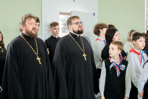 Последний звонок в в Покровской православной классической гимназии имени святого благоверного князя Александра Невского г. Саратова