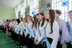 Последний звонок в в Покровской православной классической гимназии имени святого благоверного князя Александра Невского г. Саратова