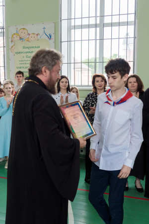 Последний звонок в в Покровской православной классической гимназии имени святого благоверного князя Александра Невского г. Саратова