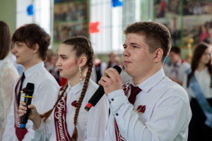 Последний звонок в в Покровской православной классической гимназии имени святого благоверного князя Александра Невского г. Саратова