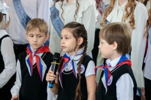 Последний звонок в в Покровской православной классической гимназии имени святого благоверного князя Александра Невского г. Саратова