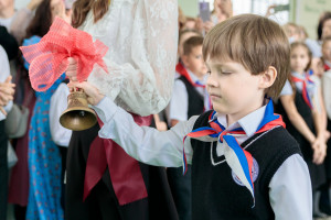 Последний звонок в в Покровской православной классической гимназии имени святого благоверного князя Александра Невского г. Саратова