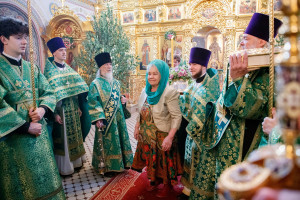 Божественная литургия и великая вечерня в Свято-Троицком кафедральном соборе г. Саратова