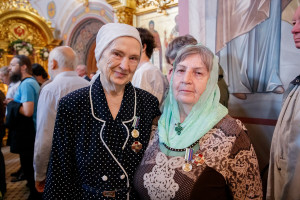 Божественная литургия и великая вечерня в Свято-Троицком кафедральном соборе г. Саратова