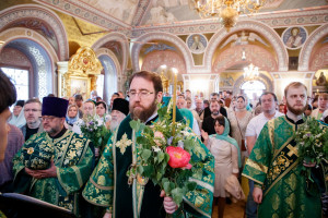 Божественная литургия и великая вечерня в Свято-Троицком кафедральном соборе г. Саратова