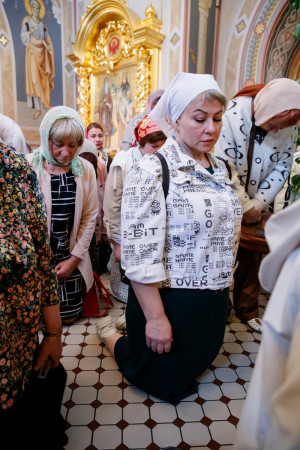 Божественная литургия и великая вечерня в Свято-Троицком кафедральном соборе г. Саратова