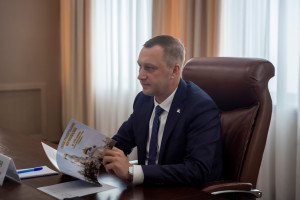 Митрополит Игнатий встретился с губернатором Саратовской области Романом Викторовичем Бусаргиным
