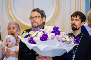 Митрополит Игнатий и митрополит Владимир совершили Божественную литургию в Свято-Духовском соборе г. Саратова