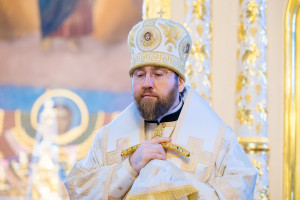 Митрополит Игнатий и митрополит Владимир совершили Божественную литургию в Свято-Духовском соборе г. Саратова