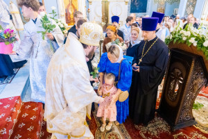 Митрополит Игнатий и митрополит Владимир совершили Божественную литургию в Свято-Духовском соборе г. Саратова