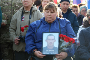 В парке Победы увековечили память погибших земляков в ходе специальной военной операции