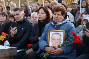 В парке Победы увековечили память погибших земляков в ходе специальной военной операции