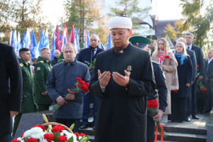 В парке Победы увековечили память погибших земляков в ходе специальной военной операции