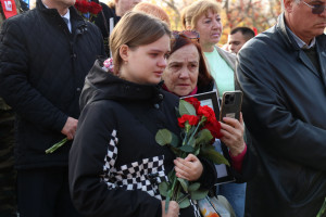 В парке Победы увековечили память погибших земляков в ходе специальной военной операции