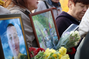 В парке Победы увековечили память погибших земляков в ходе специальной военной операции