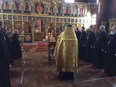 Духовенство и миряне поздравили с Днем тезоименитства протоиерея Василия Стрелкова