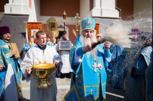 Литургия в Свято-Троицком кафедральном соборе Саратова
