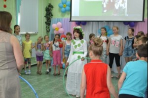 Священник встретился с детьми из летнего лагеря