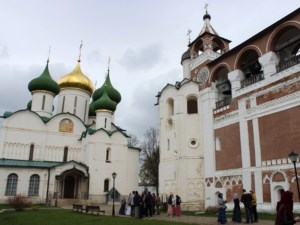 Для воспитанников и педагогов Свято-Покровской гимназии организована паломническая поездка по «Золотому кольцу»