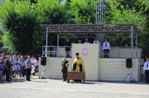 Священник принял участие в церемонии принятия военной присяги