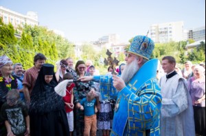 Литургия в Свято-Троицком кафедральном соборе Саратова