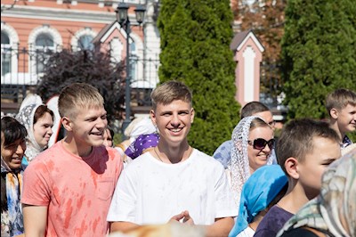 Божественная литургия в Свято-Троицком кафедральном соборе г. Саратова