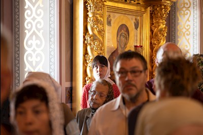 Божественная литургия в Свято-Троицком кафедральном соборе г. Саратова