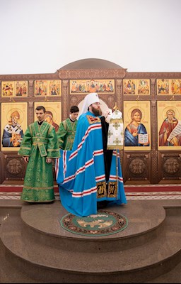 Митрополит Игнатий совершил всенощное бдение в храме преподобного Сергия Радонежского г. Саратова