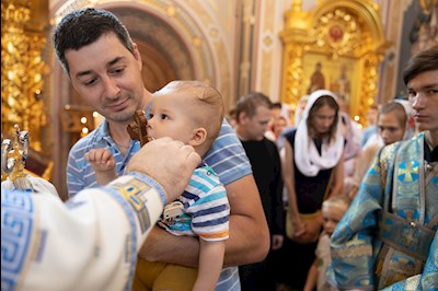 Божественная литургия в Свято-Троицком кафедральном соборе г. Саратова