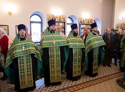 Митрополит Игнатий совершил всенощное бдение в храме преподобного Сергия Радонежского г. Саратова
