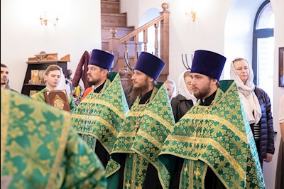 Митрополит Игнатий совершил всенощное бдение в храме преподобного Сергия Радонежского г. Саратова