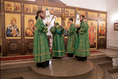 Митрополит Игнатий совершил всенощное бдение в храме преподобного Сергия Радонежского г. Саратова
