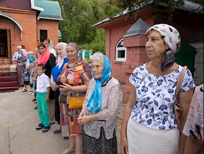 Митрополит Игнатий посетил храмы Вольского благочиния