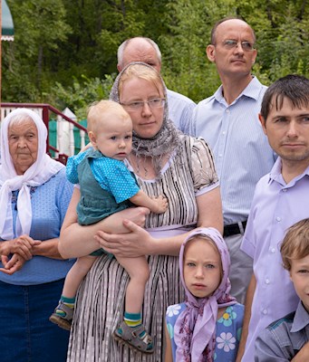 Митрополит Игнатий посетил храмы Вольского благочиния
