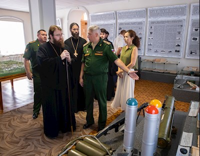 Митрополит Игнатий посетил храмы Вольского благочиния