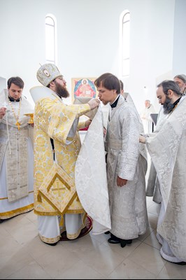 Митрополит Игнатий совершил малое освящение храма святителя Тихона Задонского г. Саратова и Божественную литургию в новоосвященном храме