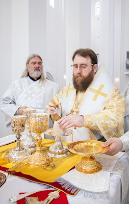 Митрополит Игнатий совершил малое освящение храма святителя Тихона Задонского г. Саратова и Божественную литургию в новоосвященном храме