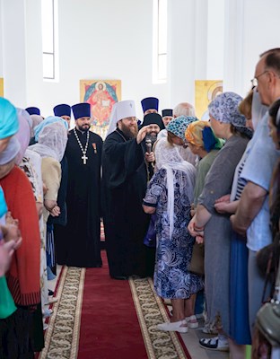 Митрополит Игнатий совершил малое освящение храма святителя Тихона Задонского г. Саратова и Божественную литургию в новоосвященном храме