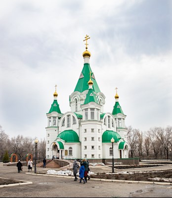 Митрополит Игнатий совершил Божественную литургию в храме Всех святых, в земле Русской просиявших, г. Саратова