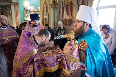 Митрополит Игнатий совершил Божественную литургию в храме Всех святых, в земле Русской просиявших, г. Саратова