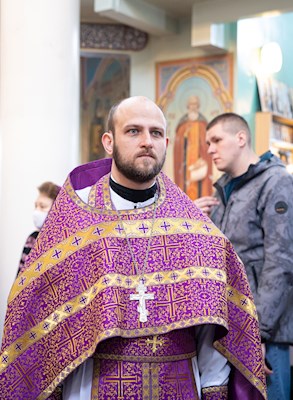 Митрополит Игнатий совершил Божественную литургию в храме Всех святых, в земле Русской просиявших, г. Саратова
