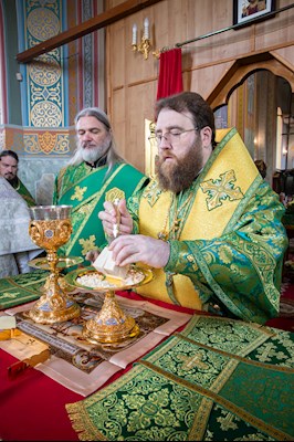 Митрополит Игнатий совершил Божественную литургию в Свято-Иоанновском женском монастыре с. Алексеевка Хвалынского района