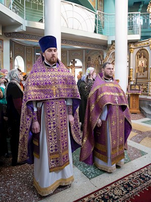 Митрополит Игнатий совершил Божественную литургию в храме Всех святых, в земле Русской просиявших, г. Саратова