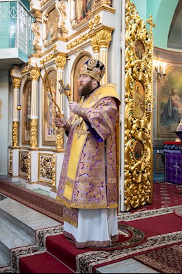 Митрополит Игнатий совершил Божественную литургию в храме Всех святых, в земле Русской просиявших, г. Саратова